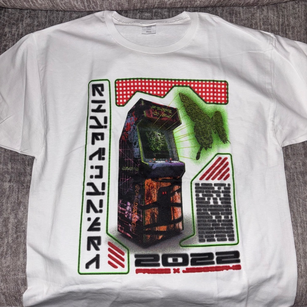 Size - Large FAZE White Graphic T-Shirt with Arcade Design